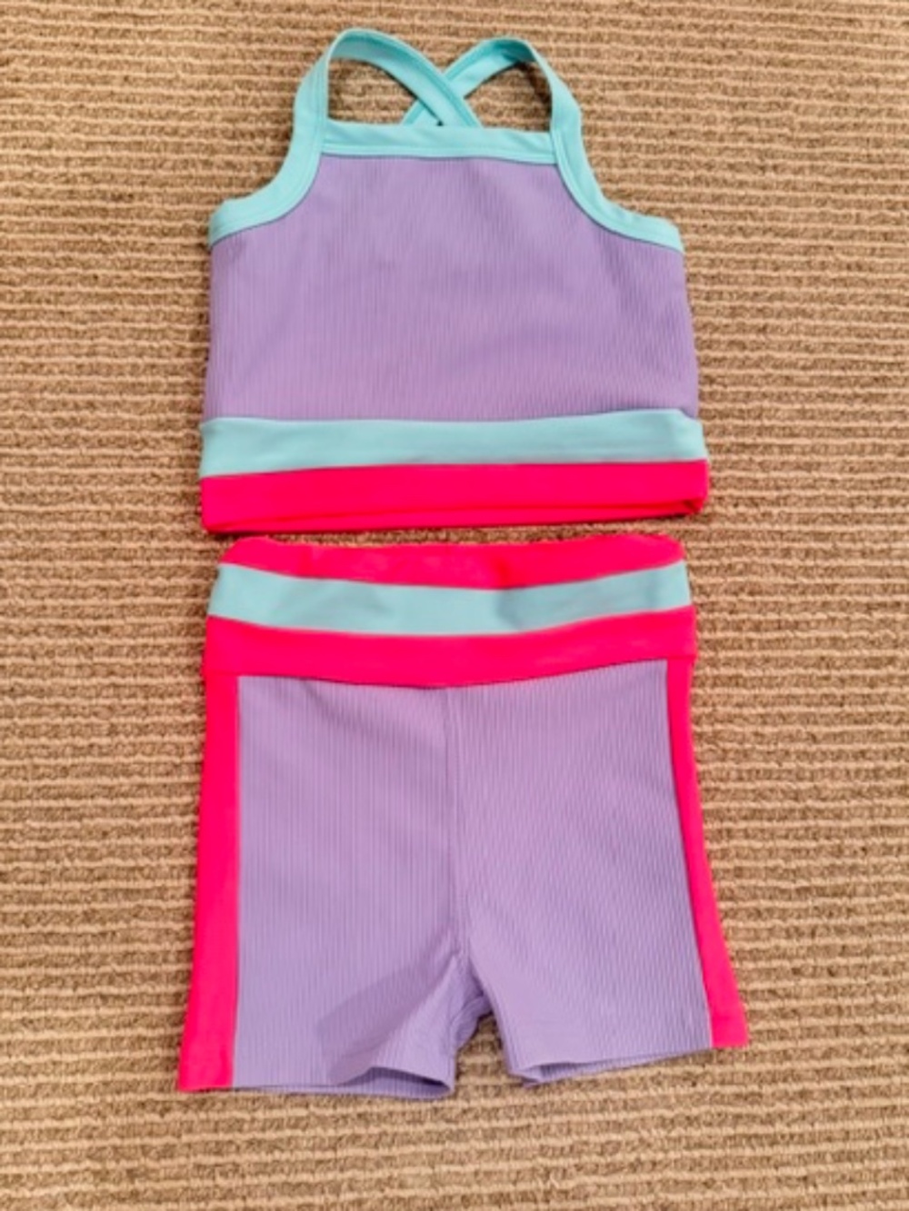 Little Wedgies Girl Active Set in Ribbed Purple, size 5/6. Like new.